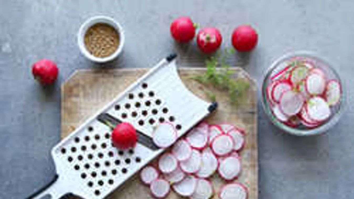 Főszerepet kapott a kis piros, idenézz, mi lett belőle!