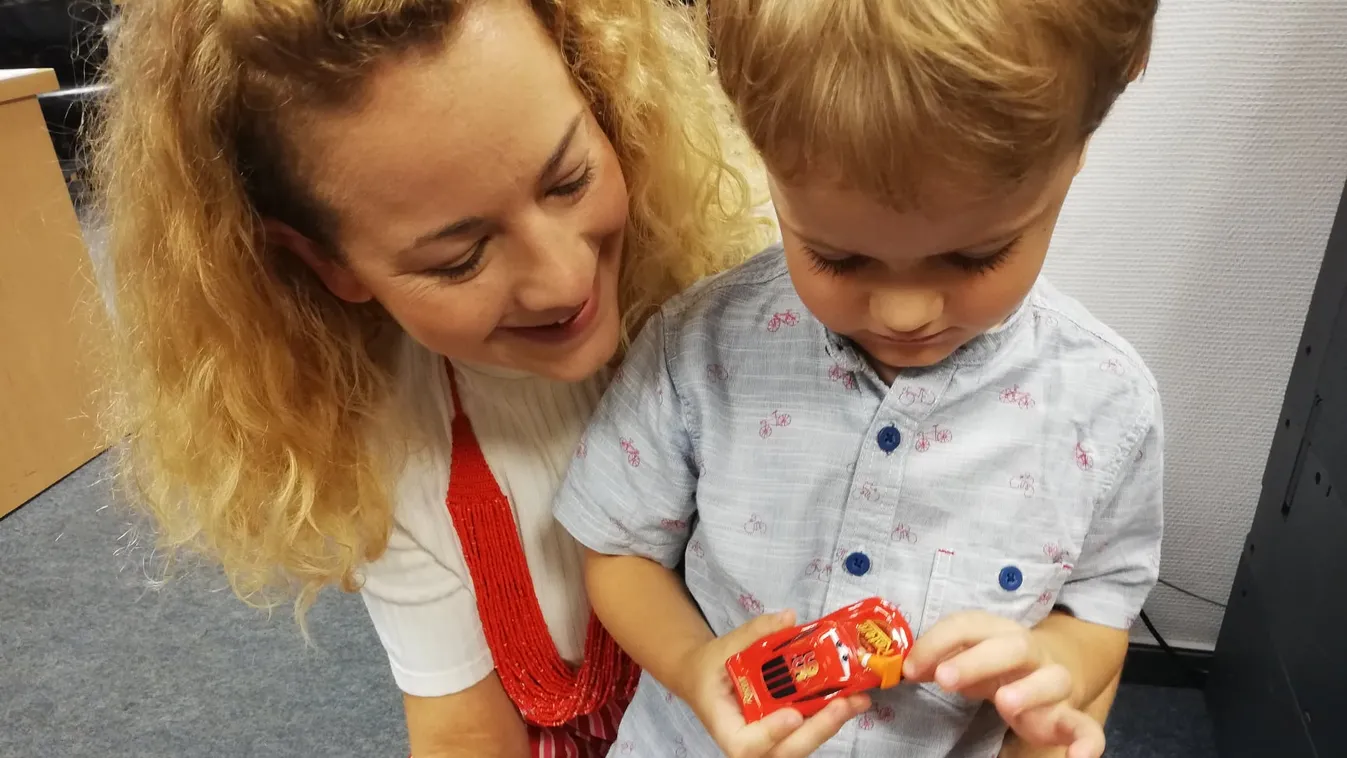 Bajba jutott egy kisfiú és családja Kispesten, a szakemberek segítettek rajtuk