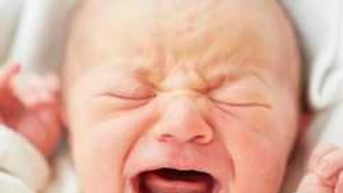 Gyereksírás hallatszott: magára hagyott kisbabát találtak egy házban