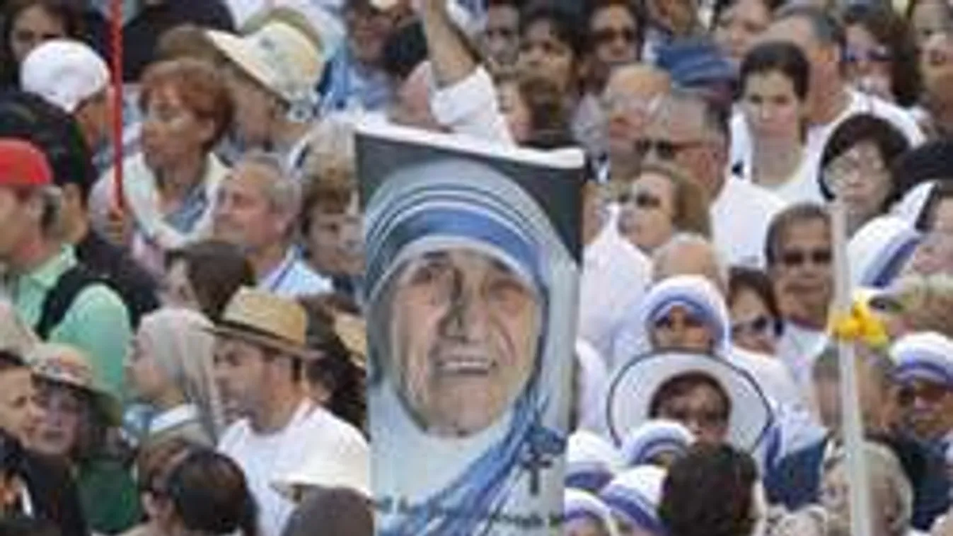 Rendőrök lepték el a Szent Péter teret Teréz anya szentté avatásán