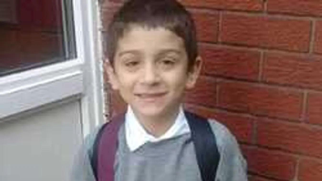 Brutális: a 7 éves kisfiú halálra fagyott, mert magára hagyták a szülei