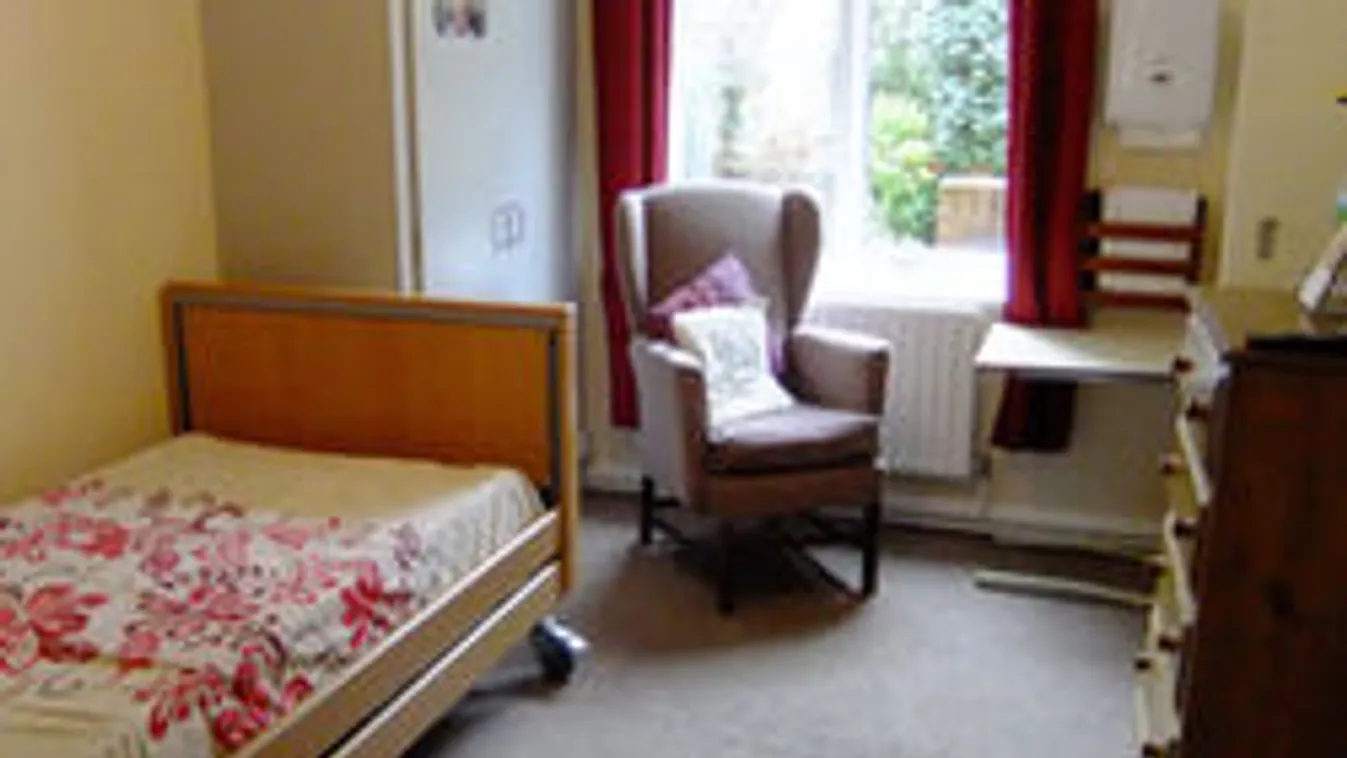 Felesége torkát vágta meg a 90 éves bácsi