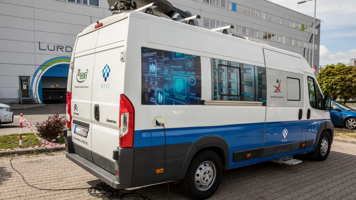 Megkönnyítik az életünket, helybe viszik az ügyintézést