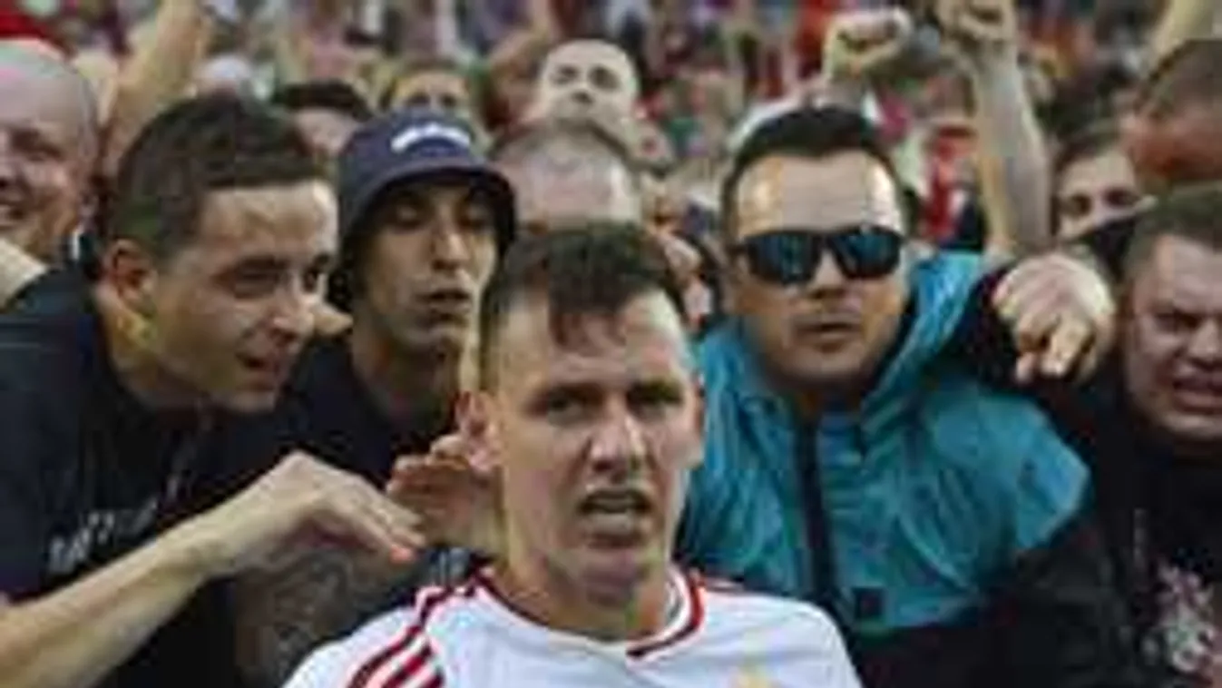 Áll a bál, Szalai Ádám a Facebookon vitatkozik a hozzászólókkal