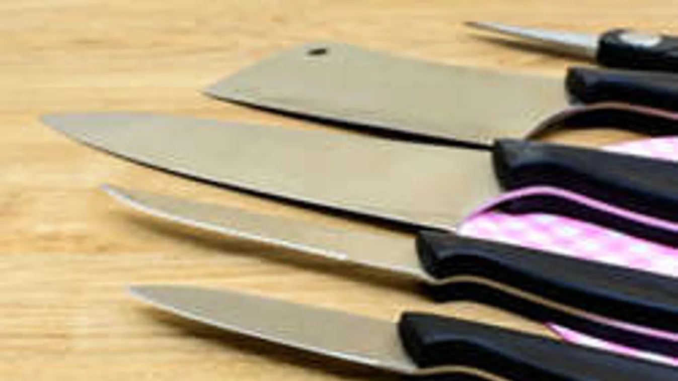 Késsel támadt férjére a nőnap miatt csalódott asszony