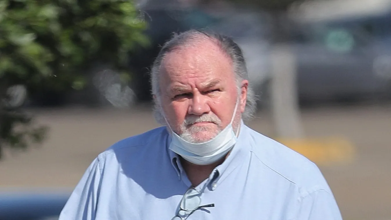 EXCLUSIVE: Thomas Markle Visits The Home Depot in Mexico.