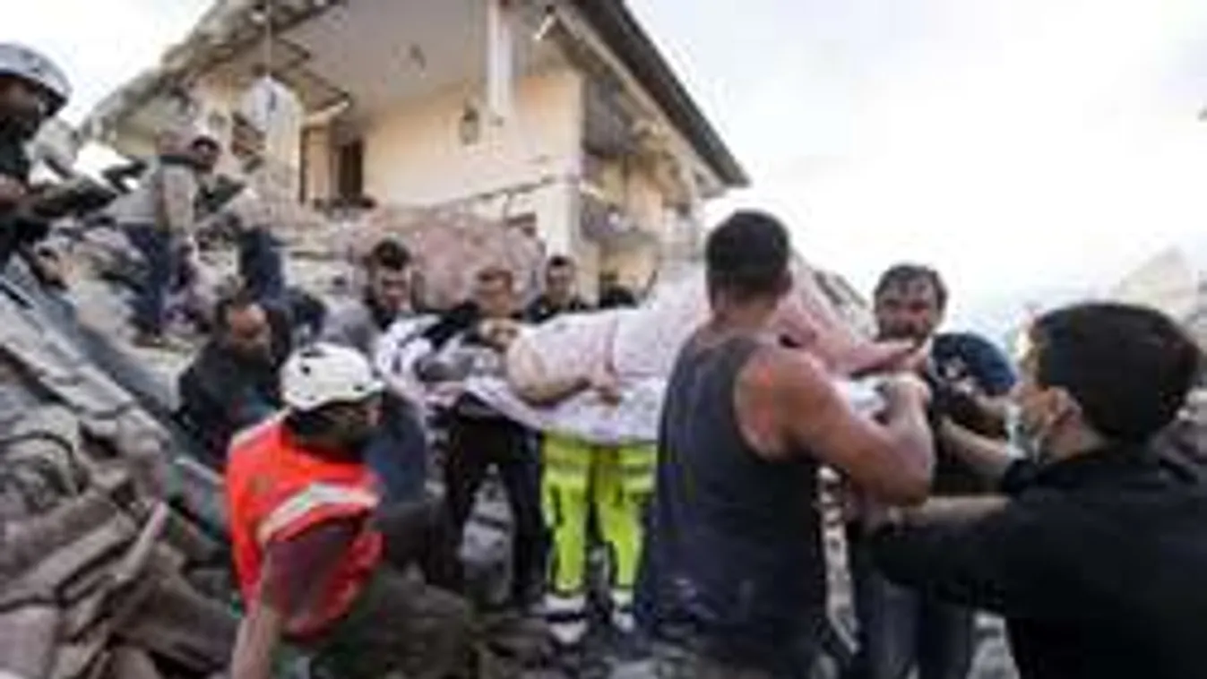 Brutális földrengés pusztított, Áder János a helyszínen van