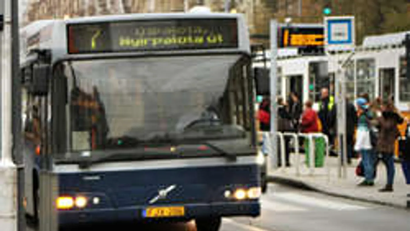 Jön a káosz és a sok változás a közlekedésben: kezdődik a tanév