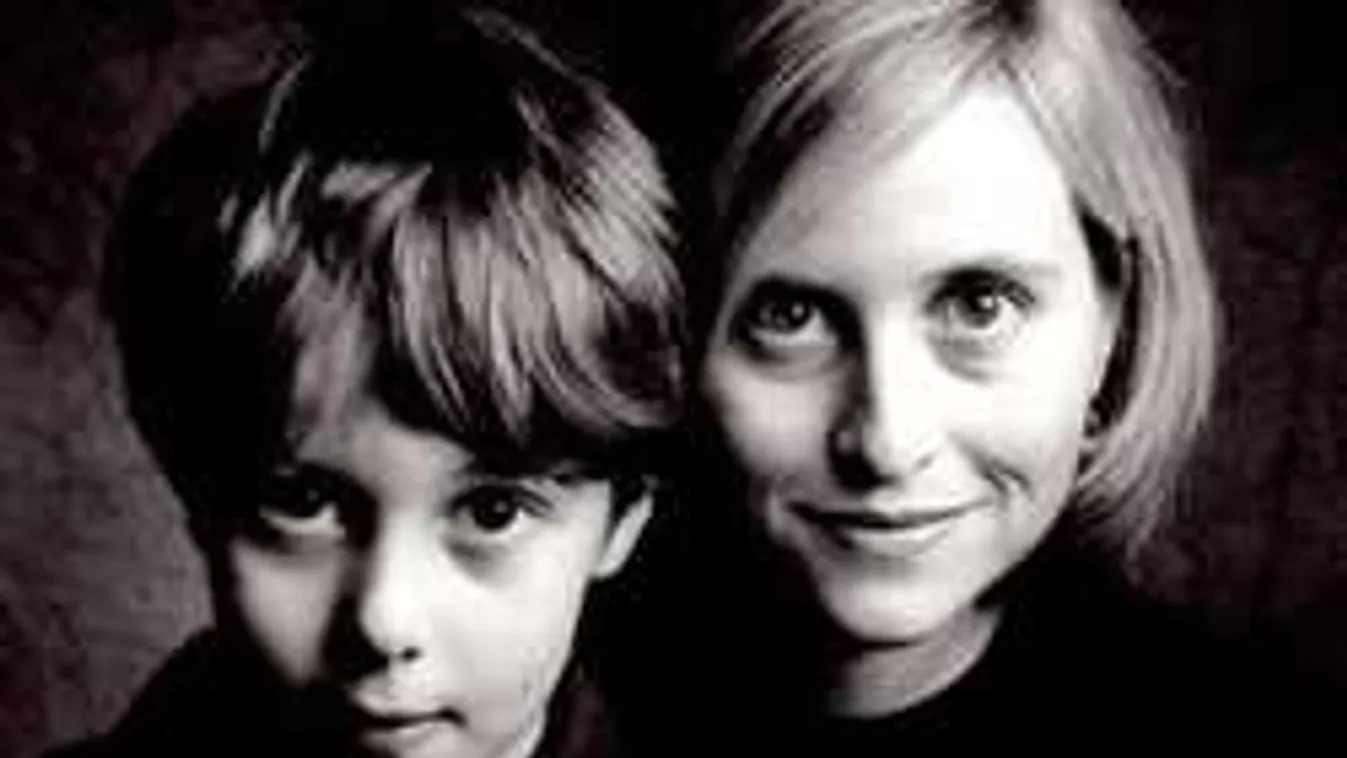 Most közölték: 22 éves korában elhunyt a népszerű polgármester fia