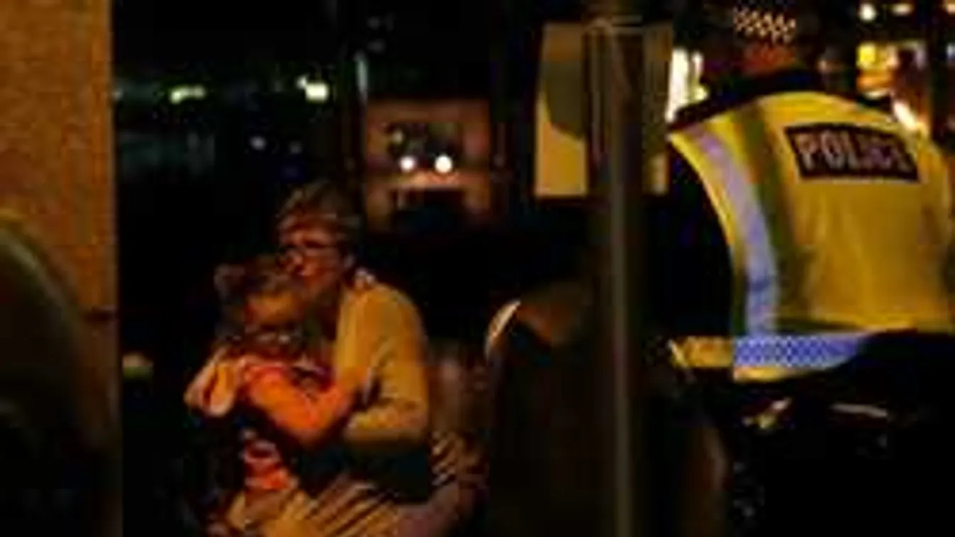 Megrázó fotók: teljes a készültség, pánik tört ki a londoni terror után