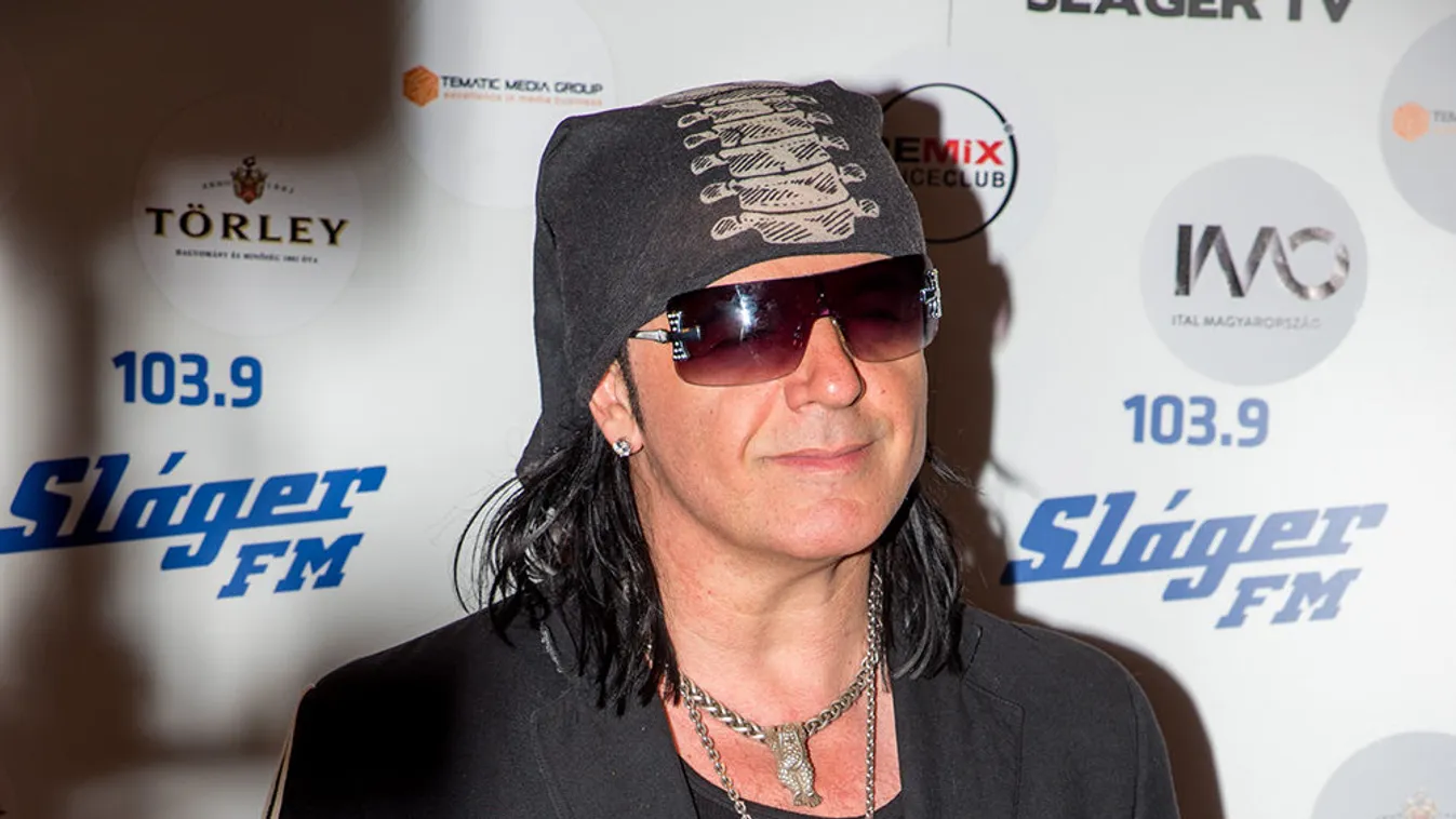 Szívszorító posztban emlékezik Jimmyre a magyar énekes