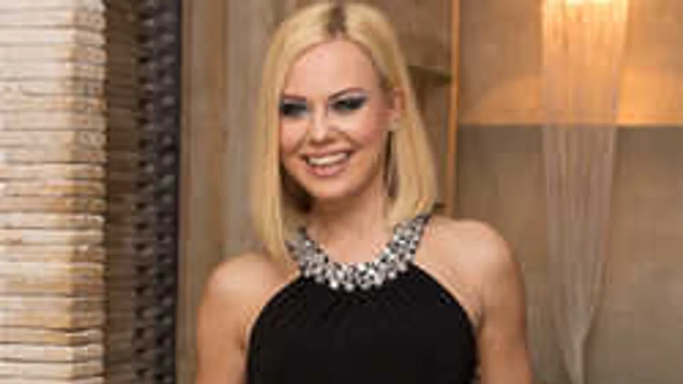 Ettől te is garantáltan elalélsz: apró bikiniben pózol a magyar modell