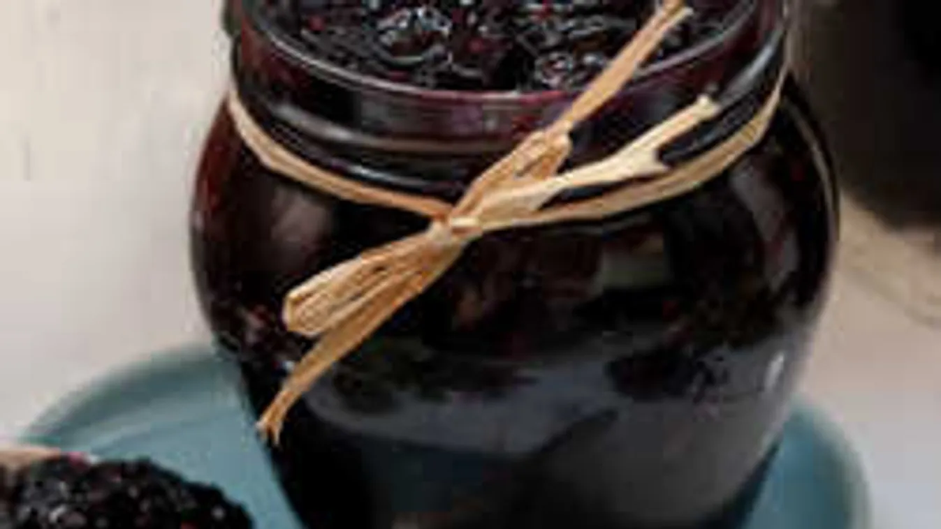 Cukor nélkül csodafinom lekvár lesz az egyszerű bodzabogyóból