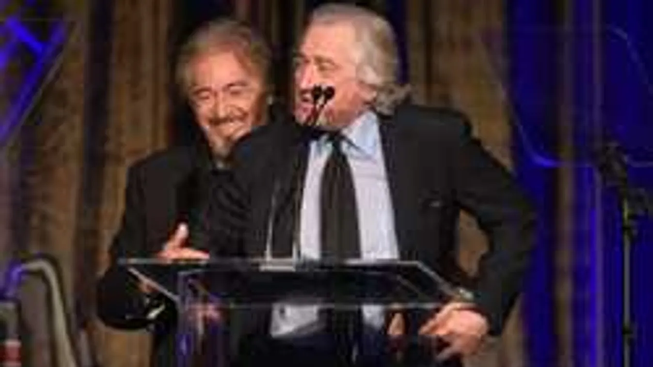 Ilyet se láttunk még: csókkal üdvözölte Al Pacinót Robert De Niro