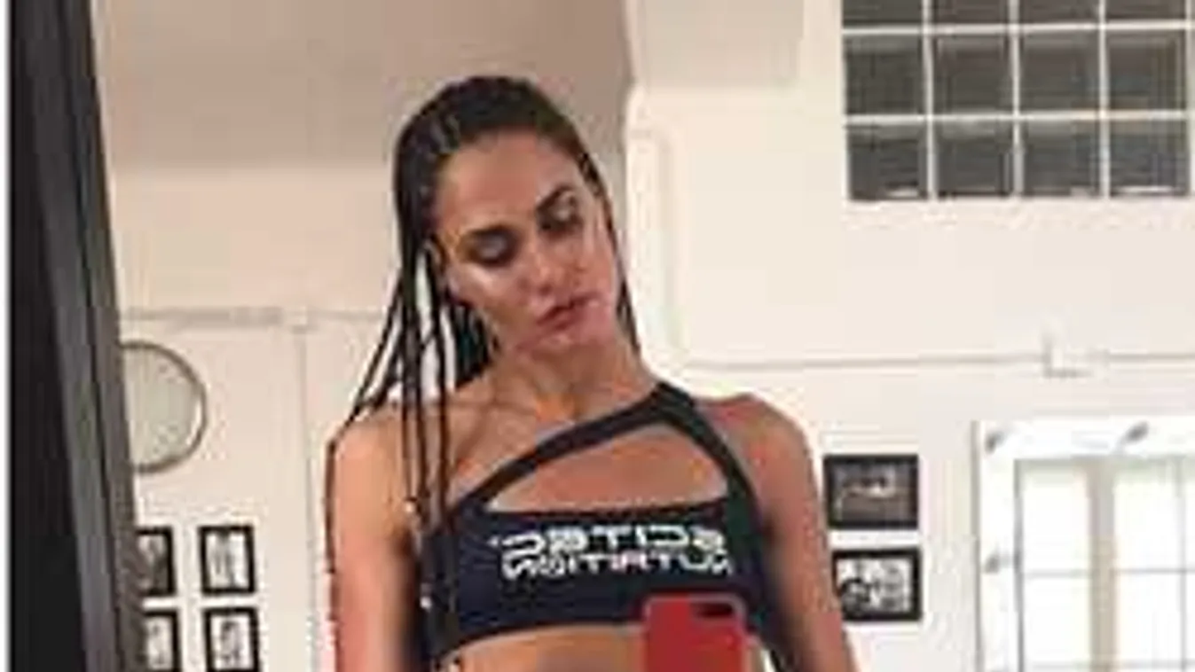 Robban az internet, elszédülsz Jakabos Zsuzsanna új fotójától