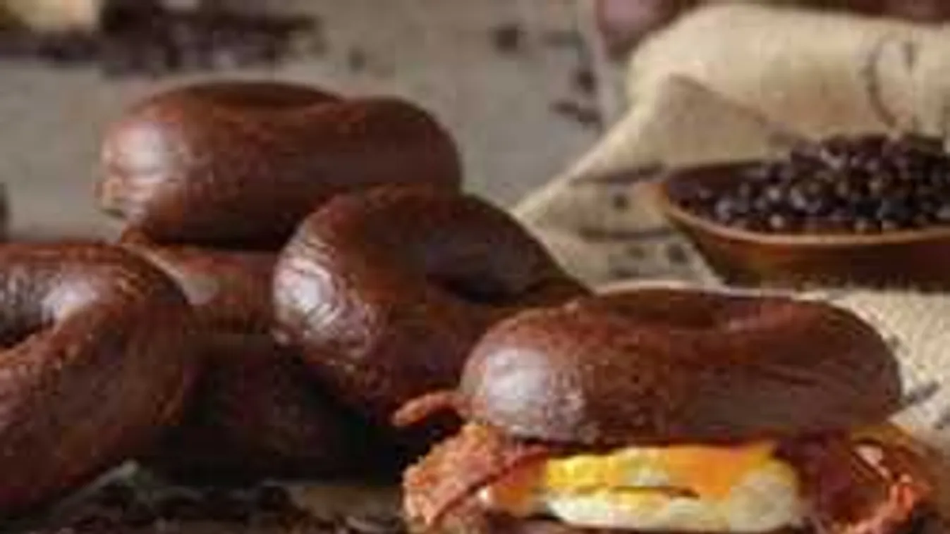 Itt a legújabb álomreggeli, ezentúl nem bögréből isszuk a kávét