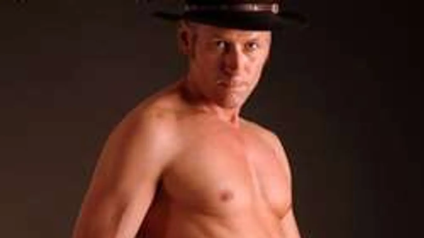 Meztelenül kampányol az elnökjelölt