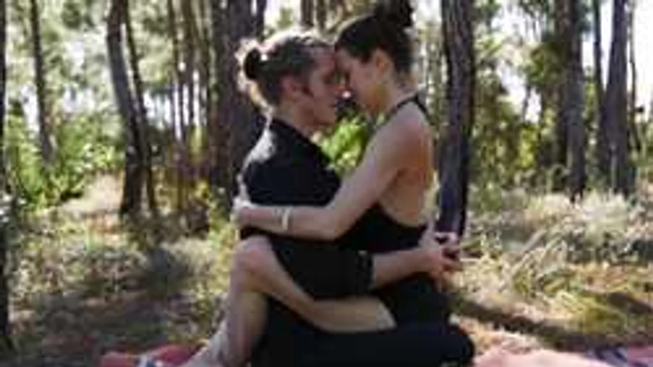 Meghökkentő képsorok, ilyen édeshármast még soha nem láttunk