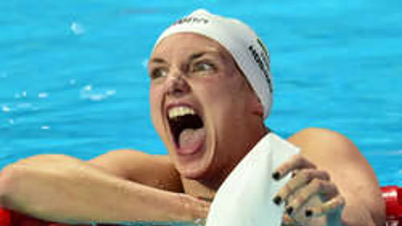 Hoppá, Shane nem találta Hosszút a medencében!