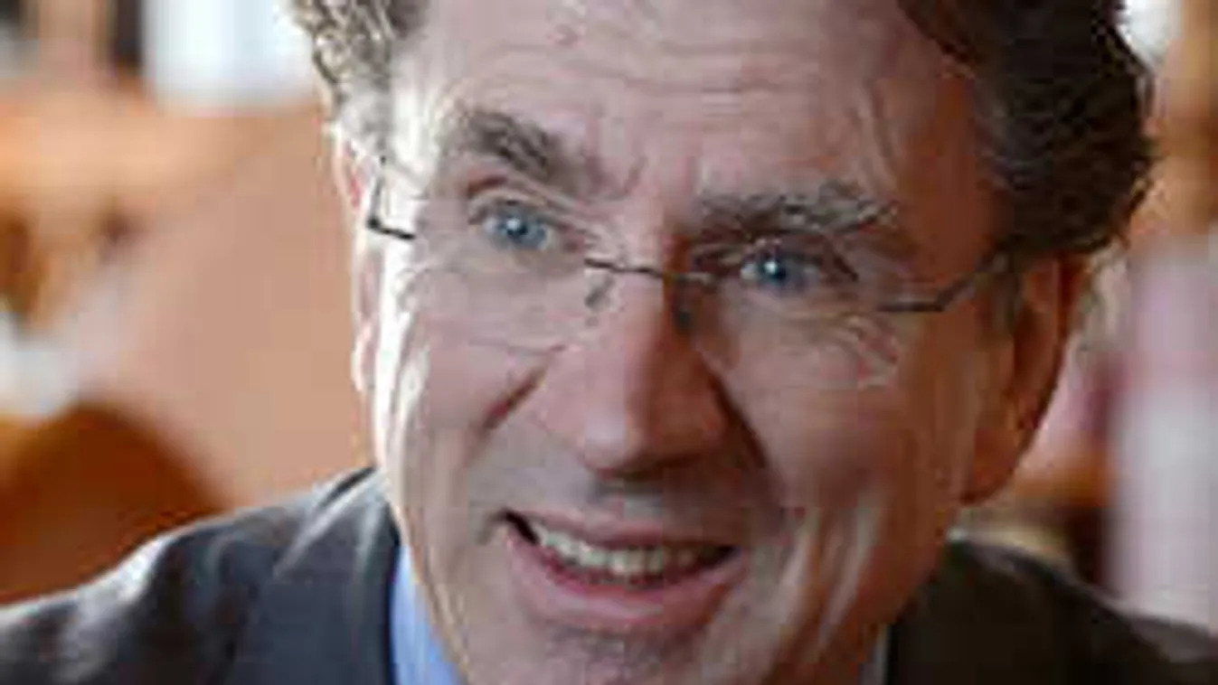 Kedvenc zoknijában tesz magyar nyelvvizsgát Lindsay