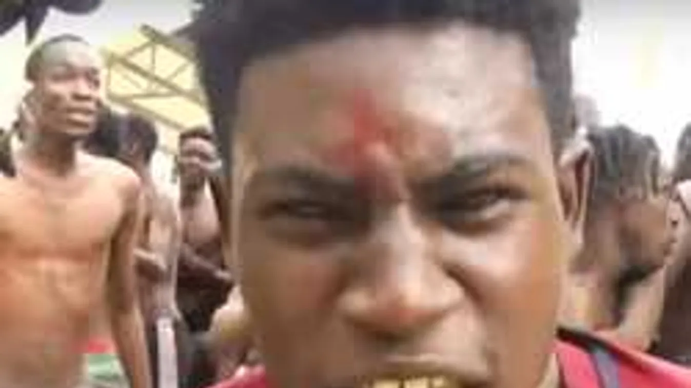 Oltott mésszel támadtak a migránsok a határőrökre! Videó