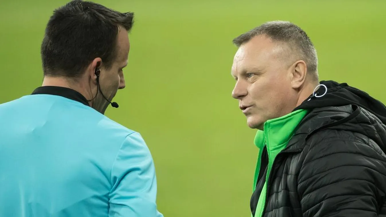 Percekig káromkodott a magyar edző, brutális büntetést kapott