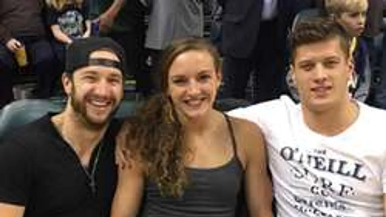 Mélyütés Gyárfáséknak, Gyurta Hosszú mellett van