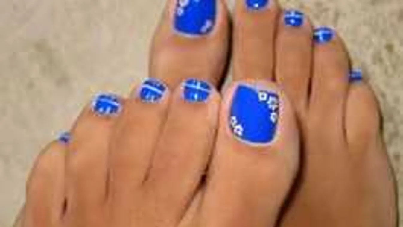 Itt az új nyári trend, amitől elképesztő szexi lesz a női láb