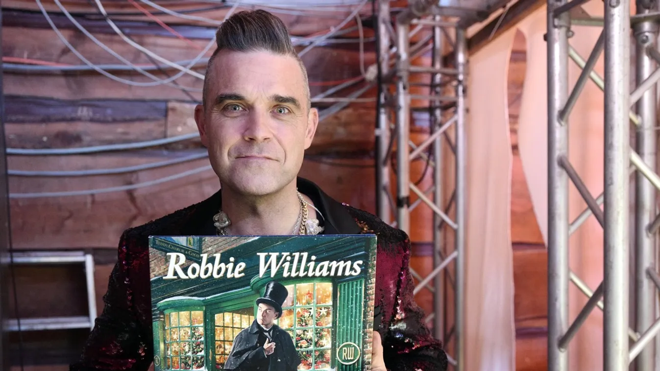 Robbie Williams performs at Hyde Park Winter Wonderland on the eve of the release of his new album "THE CHRISTMAS PRESENT"