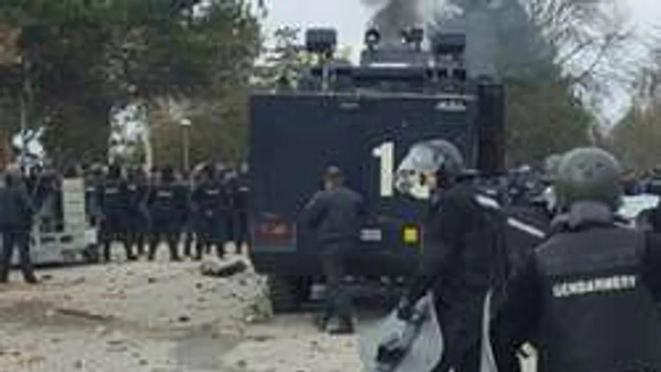 Káosz: fertőző betegség terjed a migránstáborból