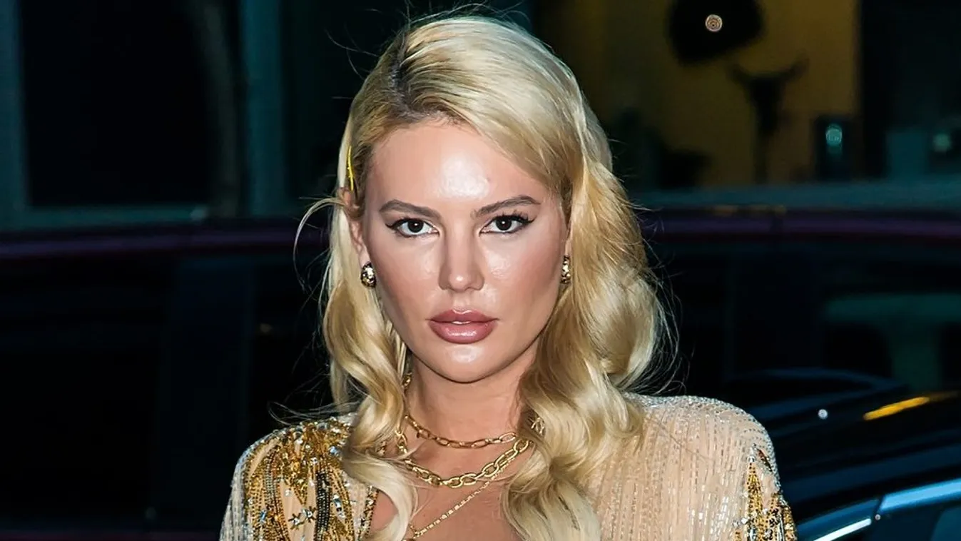 Celebrities are seen arriving to the Naeem Khan fashion show during New York Fashion Week