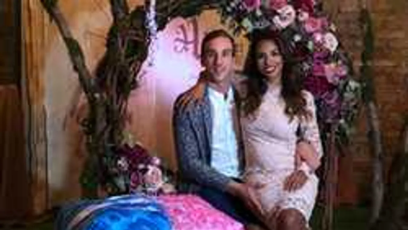 Mindenki erre várt, a szexi magyar sztár elárulta babája nemét