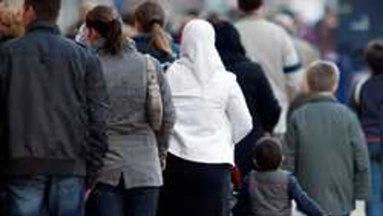 Aggódó anya: két gyereken kívül mindenki bevándorló a fiam osztályában