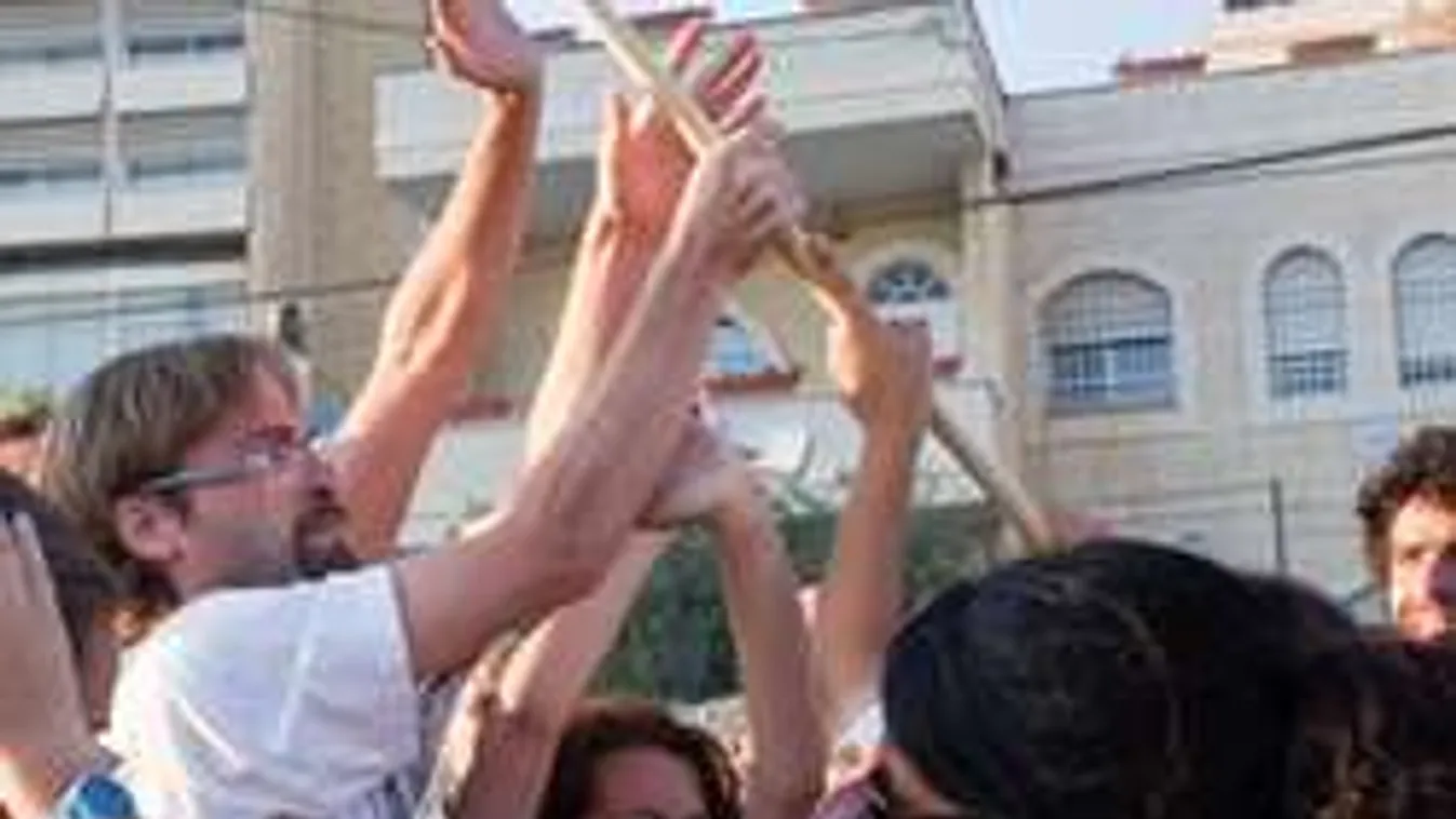 Verekedés a kaposvári kórház előtt! - Videó!