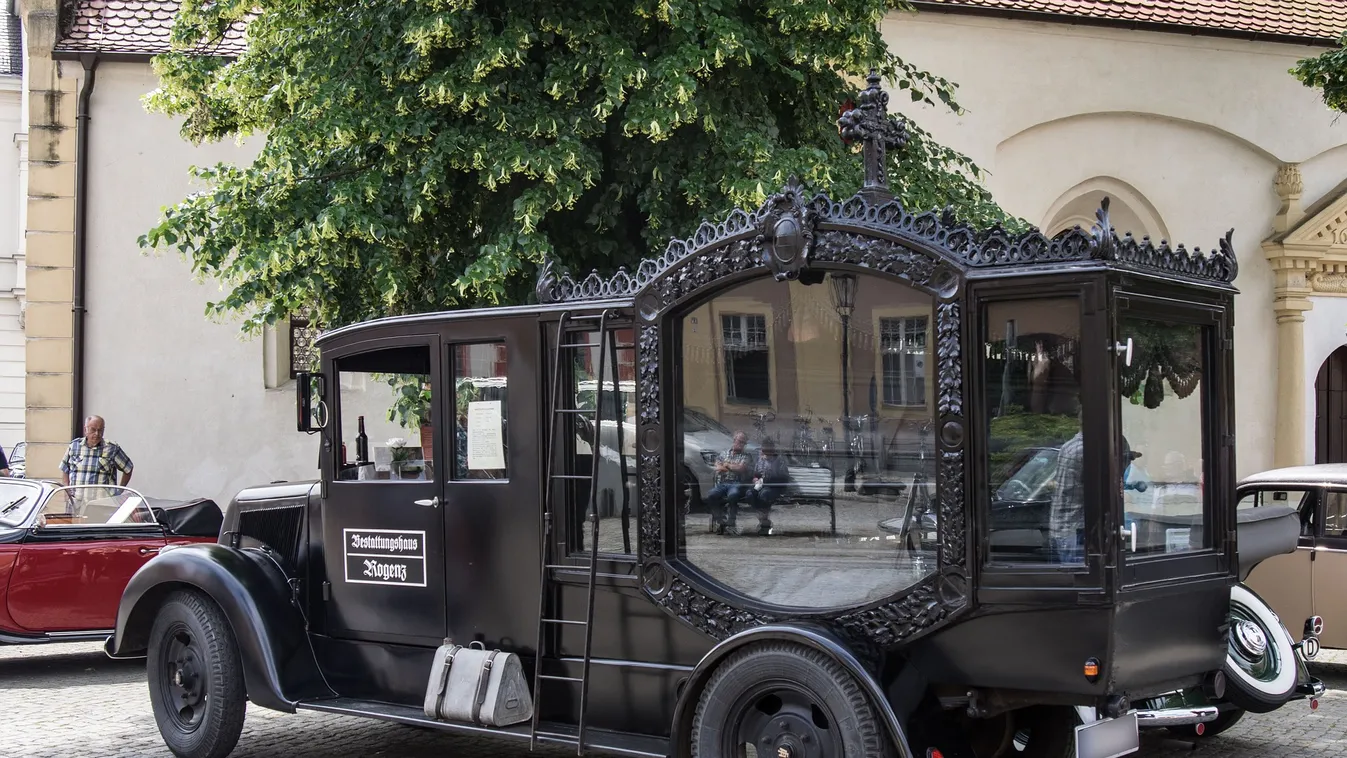A tolvaj lepődött meg legjobban: holttesttel együtt vitte a halottaskocsit