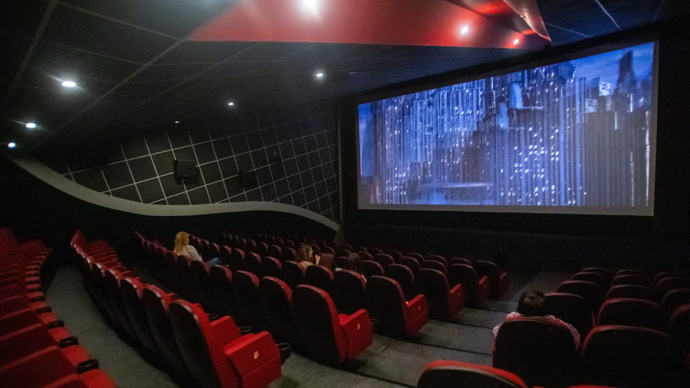 Van, aki jobban szereti a kertmozit a zárt mozinál