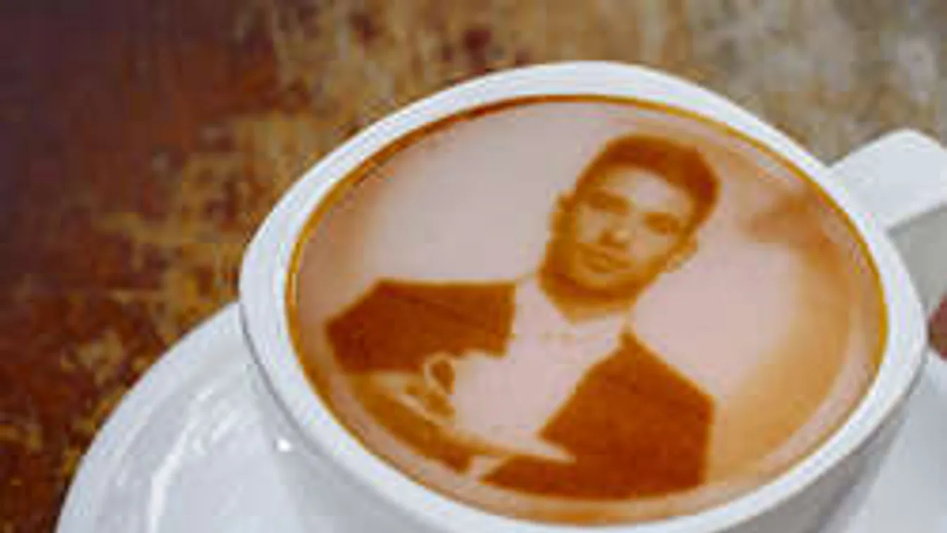 Szelfivel is díszítheted a kávéhabod