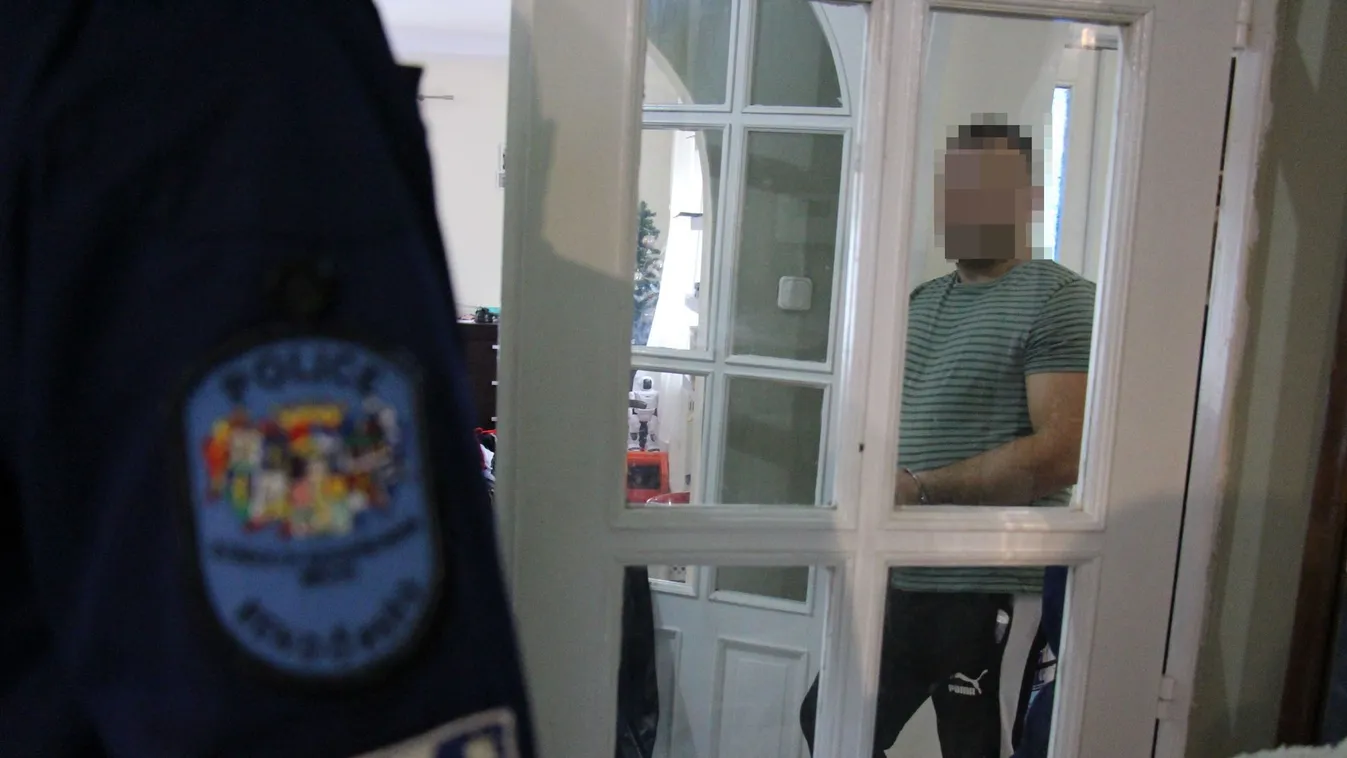 Nyíregyházi otthonukban szúrta meg a feleségét