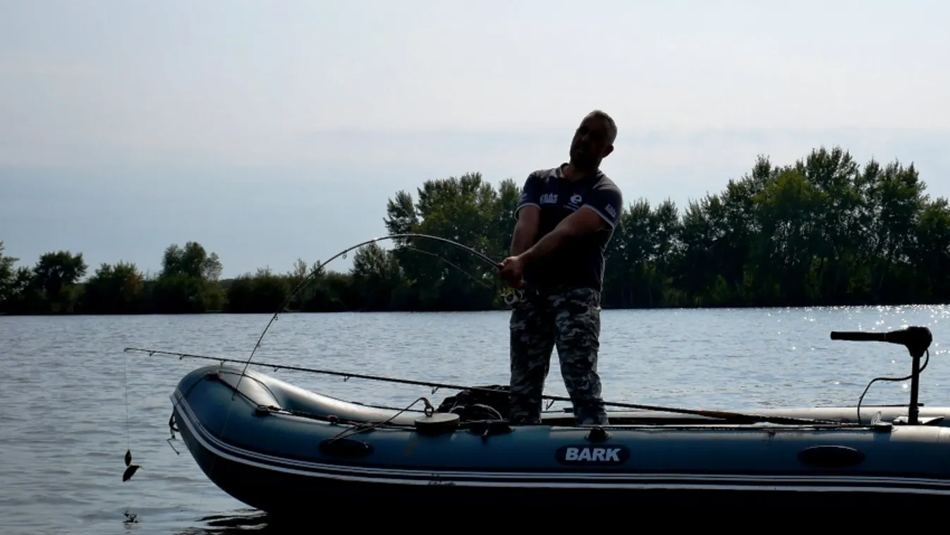 Beigazolódott a hatalmas magyar harcsaszörny legendája, 2,5 órán át küzdöttek vele