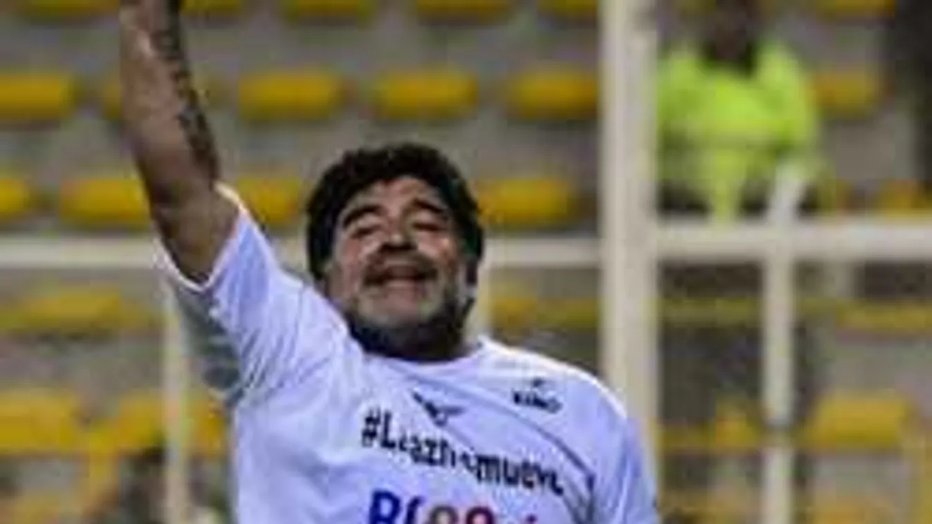 Felhagyna az edzősködéssel, katonának állna az 56 éves focilegenda