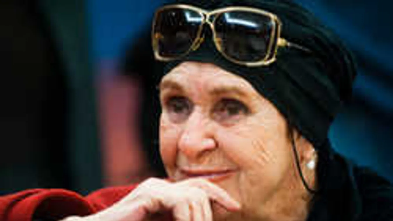 Emléktáblát állíttat Psota Irén egykori otthonához Schmuck Andor!