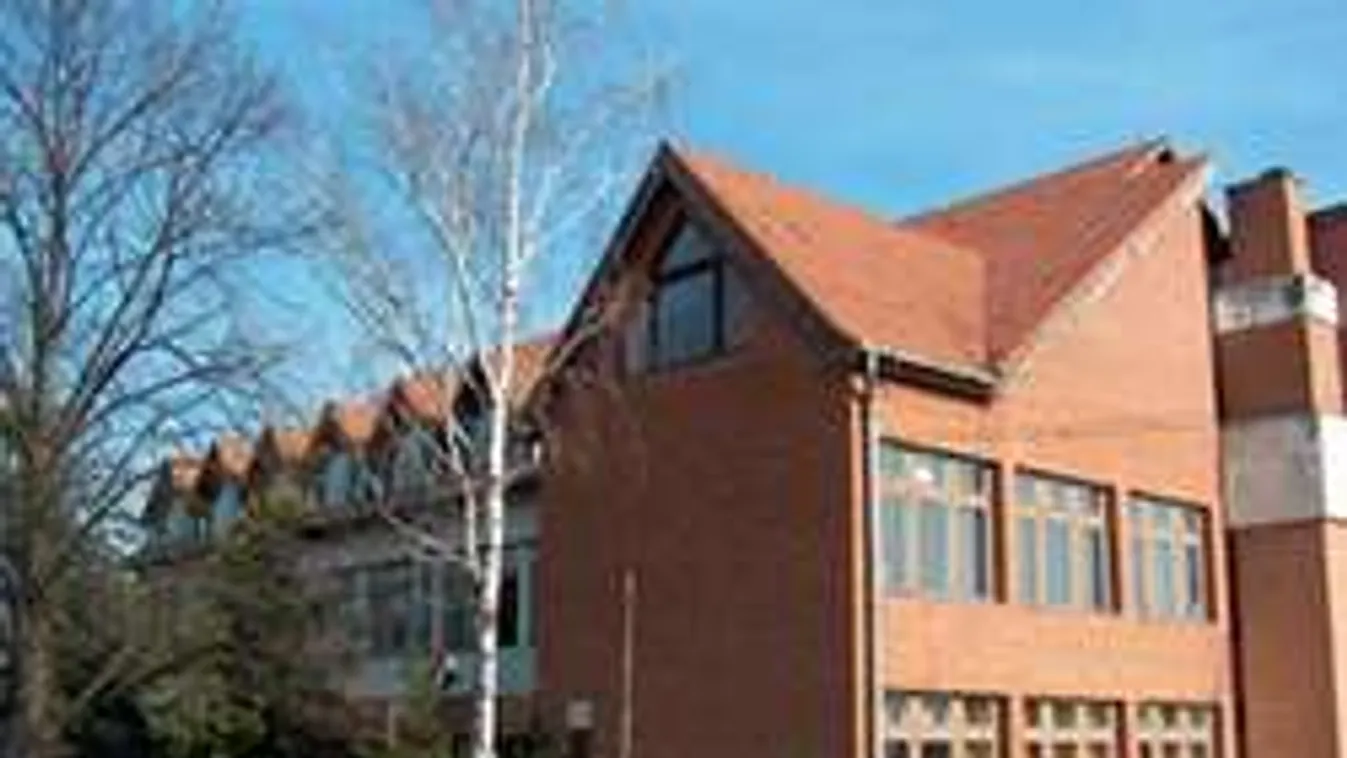 Váratlanul halt meg a konyhás, rettegnek az általános iskolában