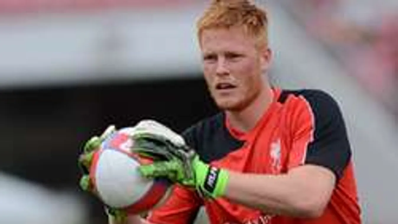 Elírták a magyar kapus nevét a sztárklub mezén - fotó