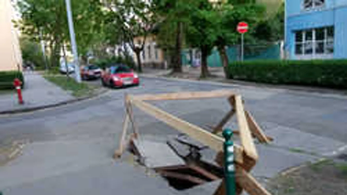 Megnyílt a föld Óbudán