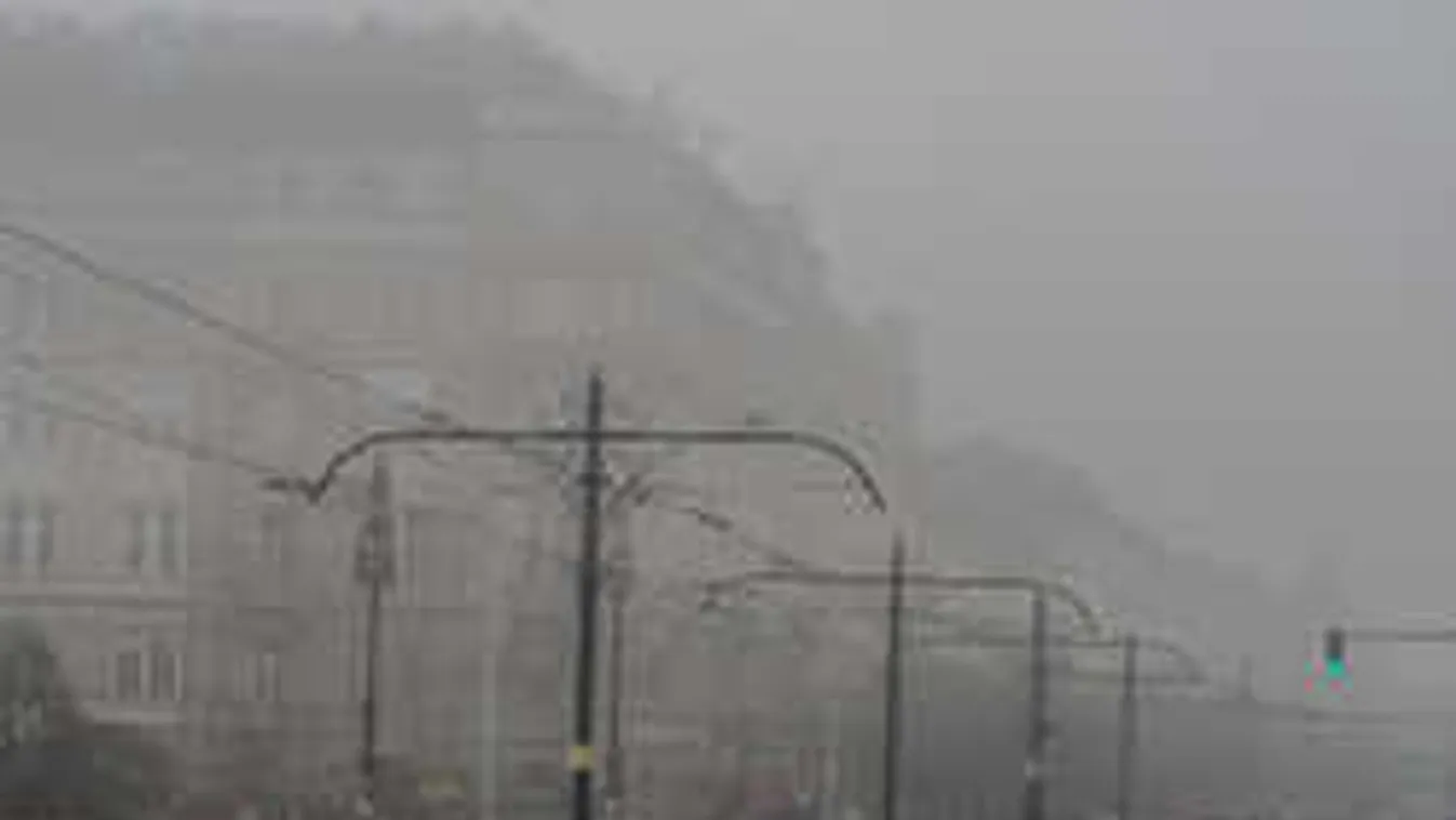 Riasztás három megyére: óriási köd lesz, mutatjuk a veszélyzónákat