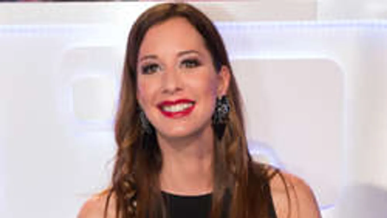 Hoppá! Gyönyörű világsztár orvosa tüntette el Demcsák Zsuzsa karikáit!