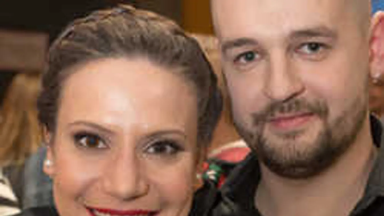 Hatalmas az öröm: elárulta születendő gyermeke nemét a magyar énekesnő