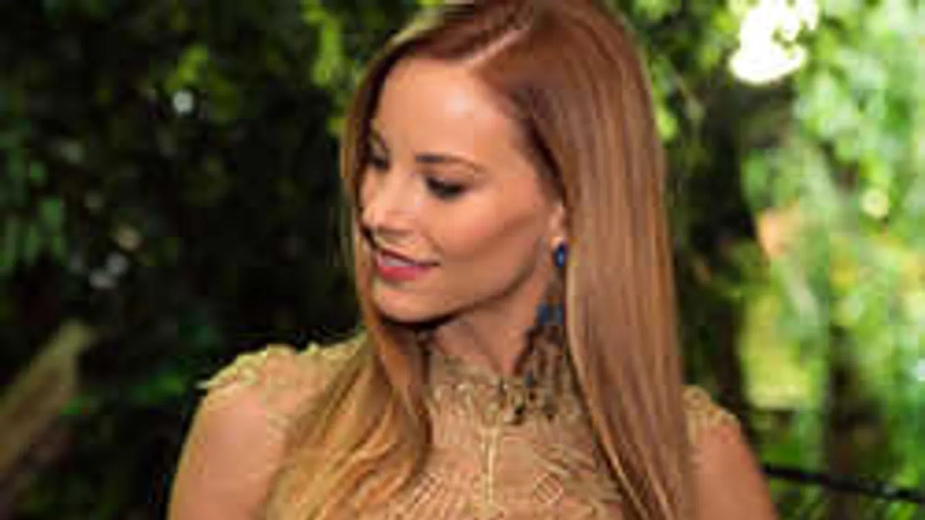 Szépségkirálynő párjával ünnepelt a Videoton focistája