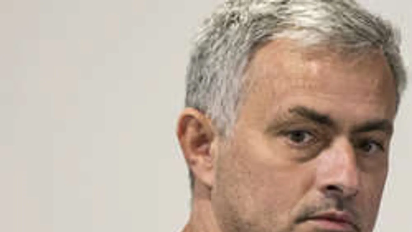 Másodszor is kirúgta Mourinhót orosz főnöke
