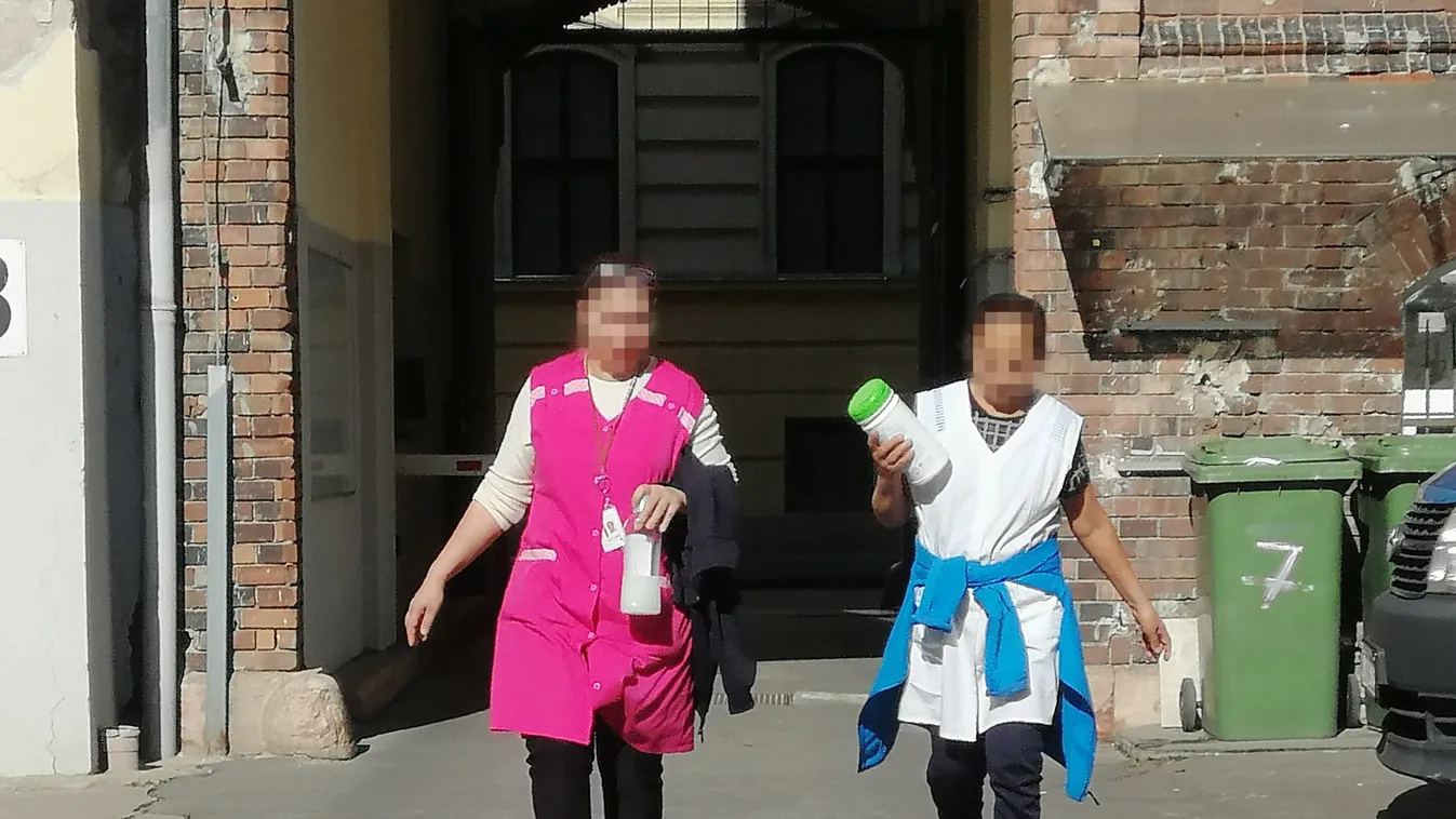 Koronavírus: Tanítás helyett ez ment a SOTE Gyógyszerészeti Karán